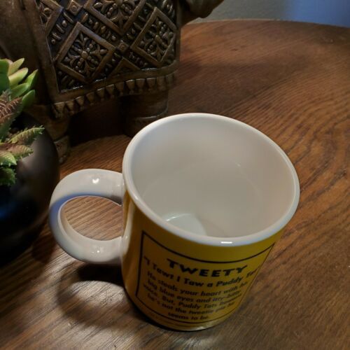 Tweety Bird Coffee Mug Cup Warner Bros 1991 - "I Tawt I Taw A Puddy Tat"