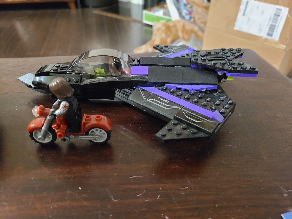 76047 LEGO Captain America Civil War Black Panther Pursuit
: 100% Complete With Figs, Vehicles, Manual, Comic And Spare Pieces.