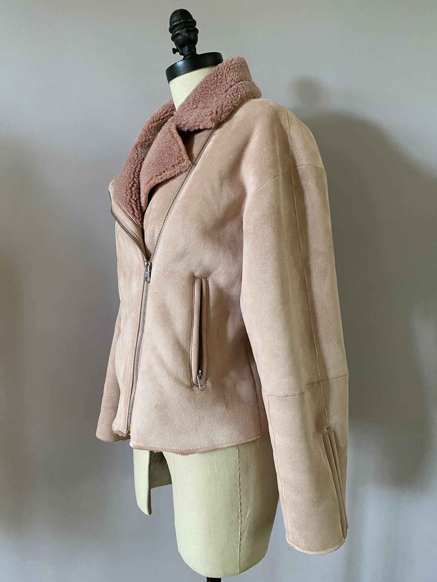Zara faux shearling jacket size Medium. Dusty pink color