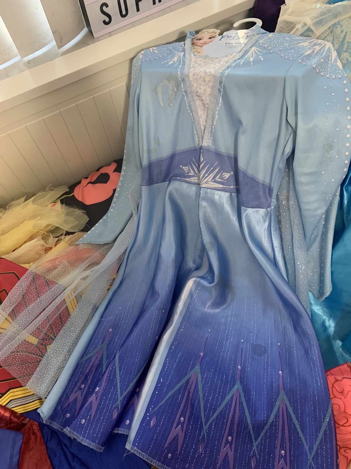 girls costumes ,