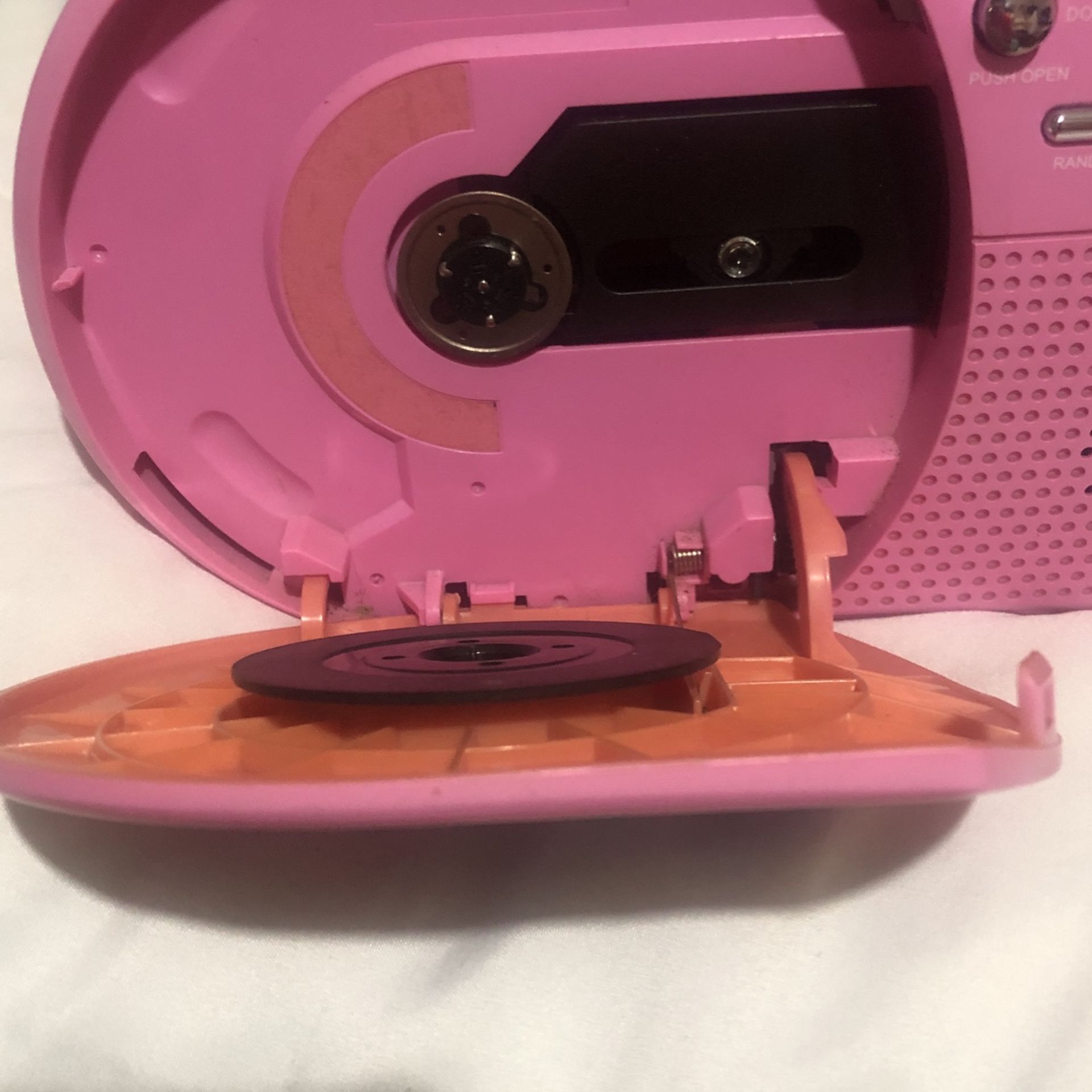PORTABLE CD PLAYER