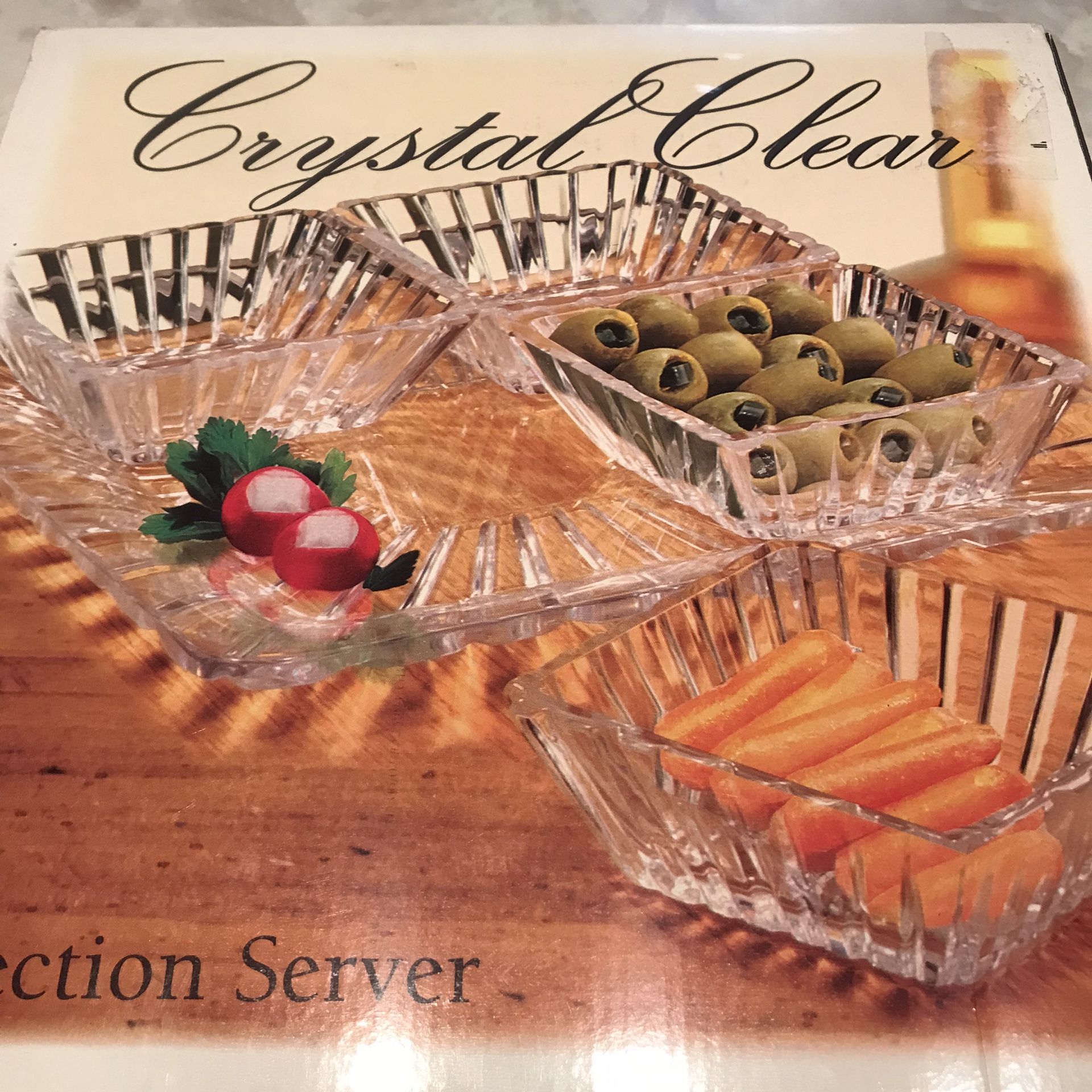 Crystal Clear 4 Section Server w/ Tray