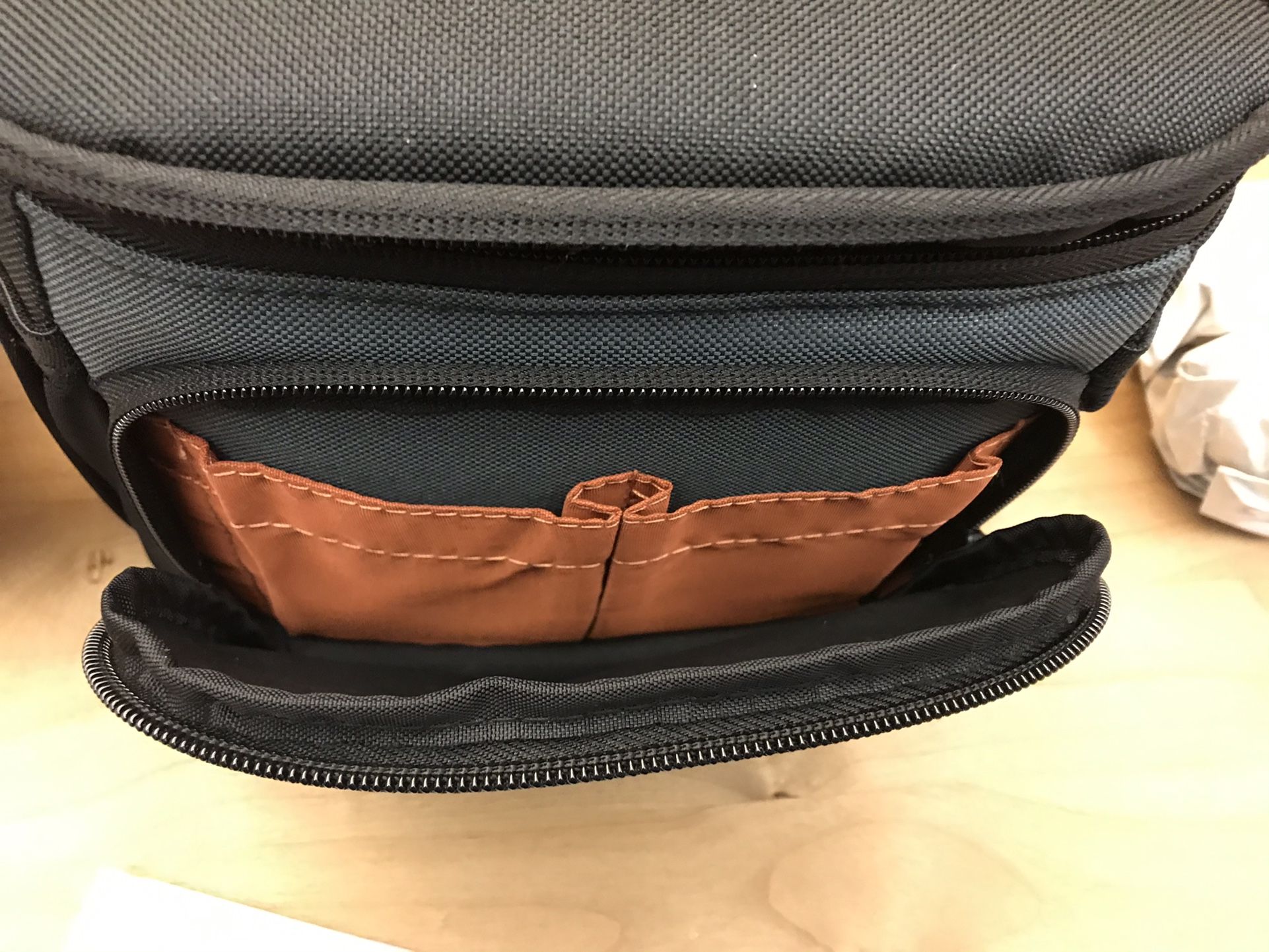 New In Package Tamrac Jazz 36 Mirrorless Compact DSLR Camera Bag