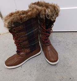 JustFab Quilted Faux Fur Winter Boot Sz.9 Thumbnail