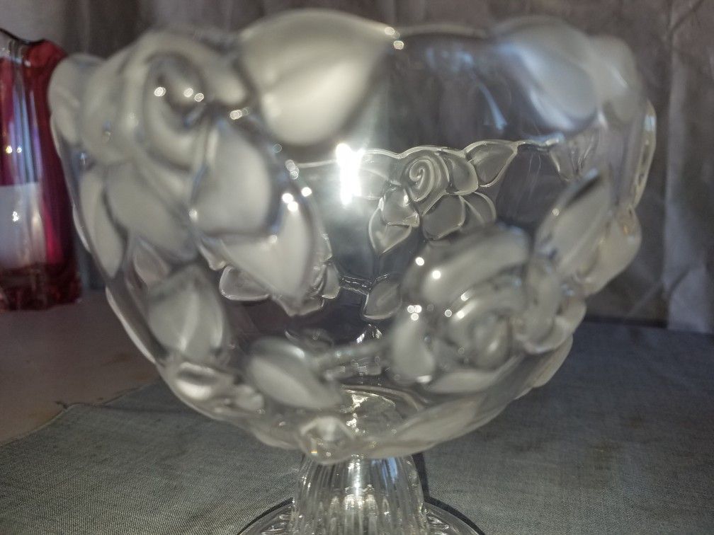 Small Crystal candy/ nut dish raised rose and leaf design 5 1/4" diameter X 5" tall A127Z593