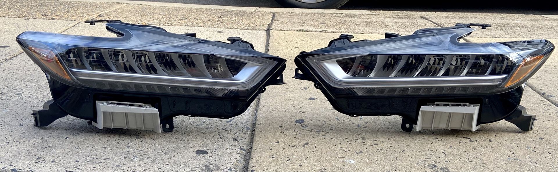 2021 Nissan Maxima Headlights