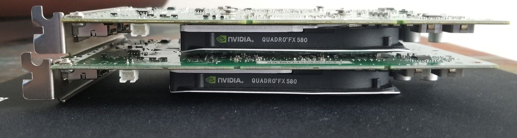 (2) nVidia Quadro FX 580 512MB GDDR3 Dual Displayport DVI


