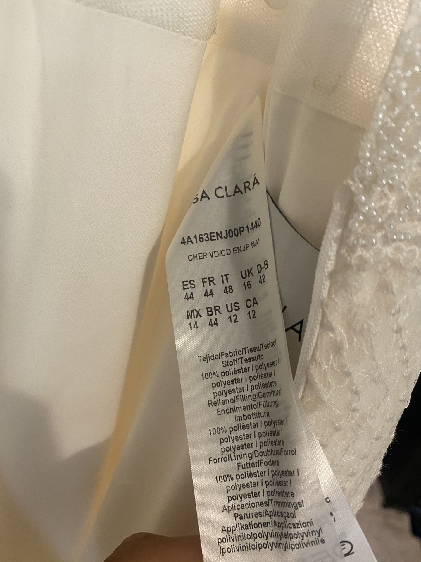 Rosa Clara Cher Wedding Dress & Veil