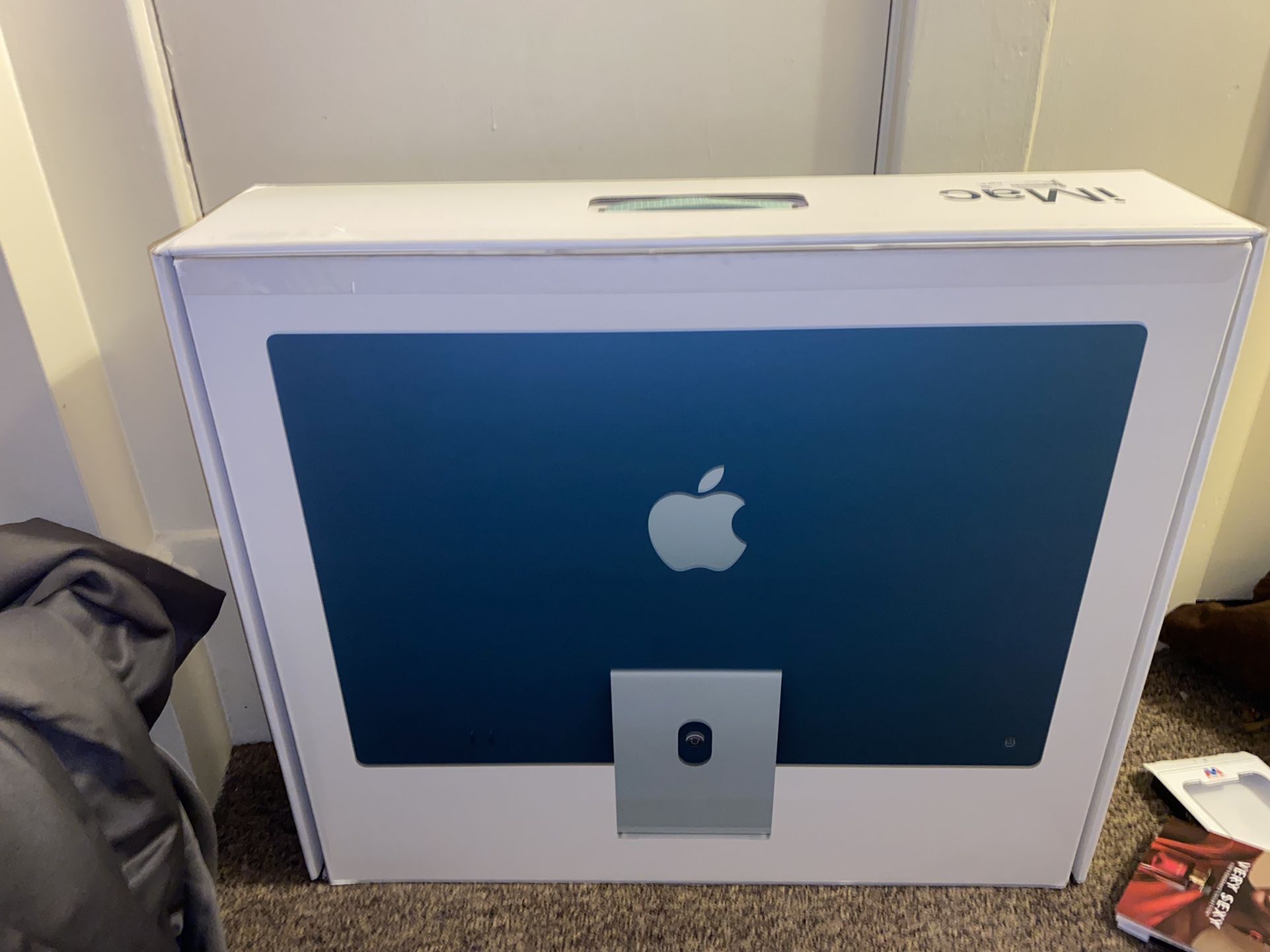 2021 iMac 24 Inch, M1 Chip