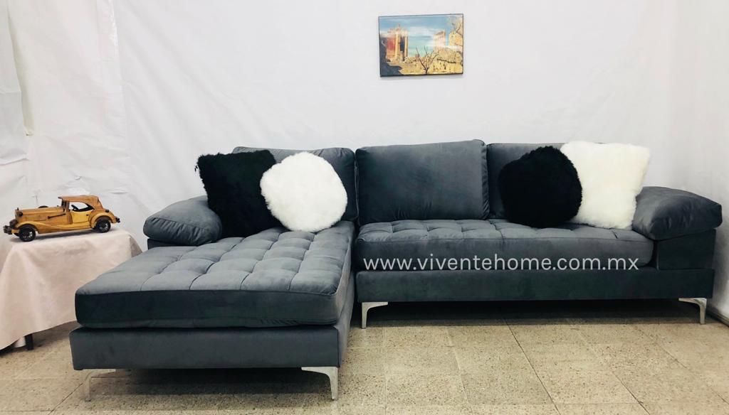 BRAND NEW Gray Sectional Couch