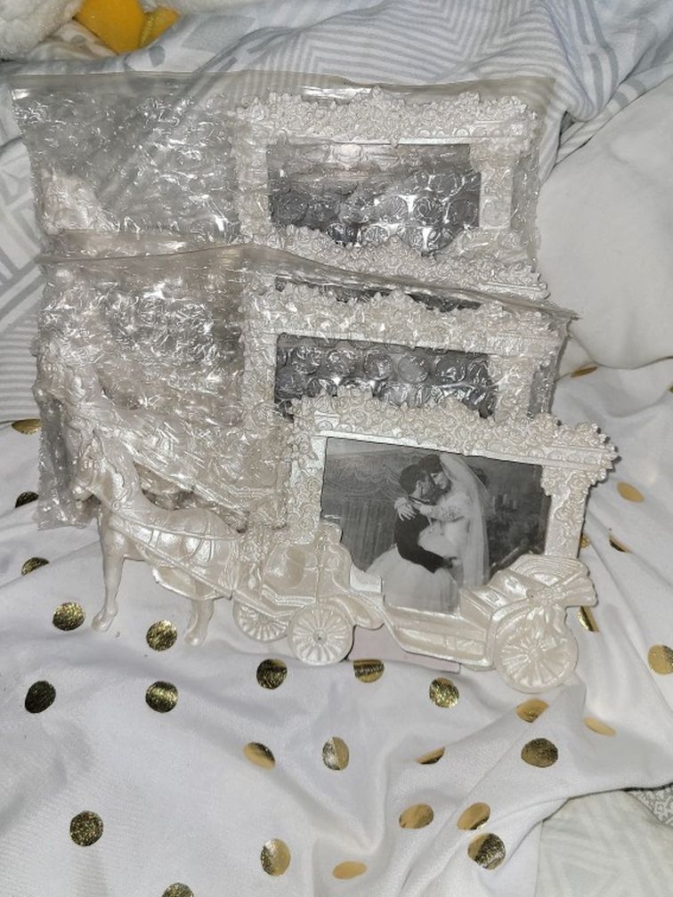 2001 Horse And Carriage Wedding Frame