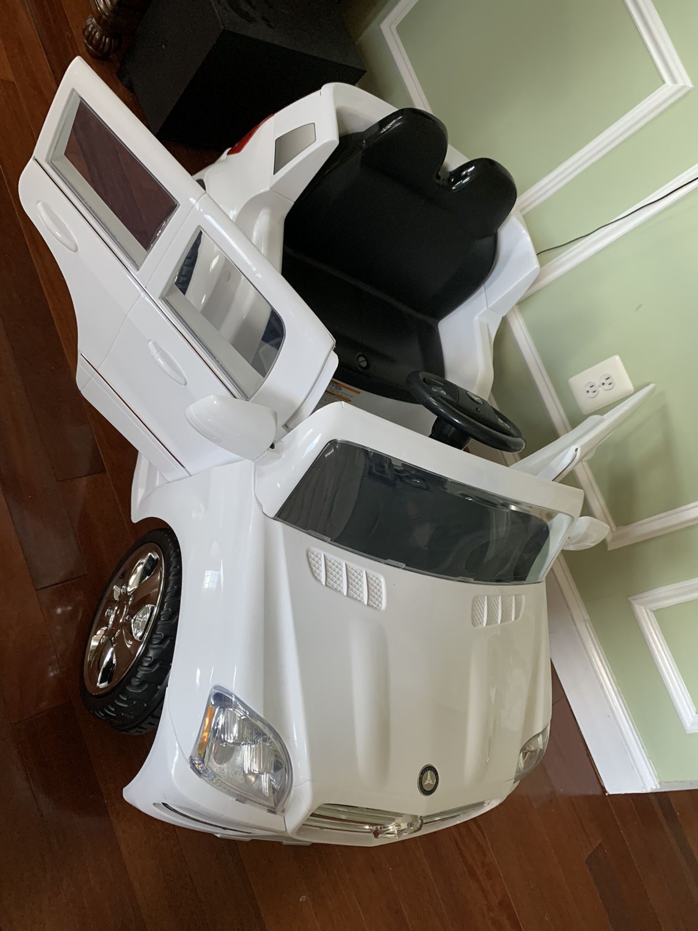 Rollplay 6V Mercedes Benz Powered Ride On For Kids