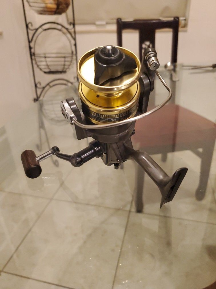 Daiwa BG13 Spinning Fishing Reel Just Serviced