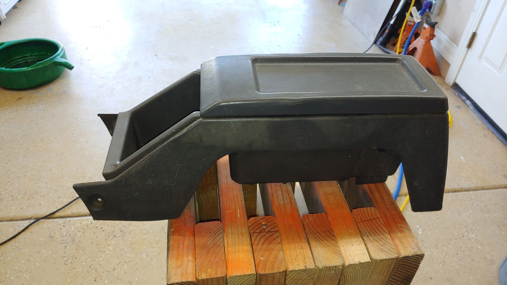 Toyota Pickup Center Console