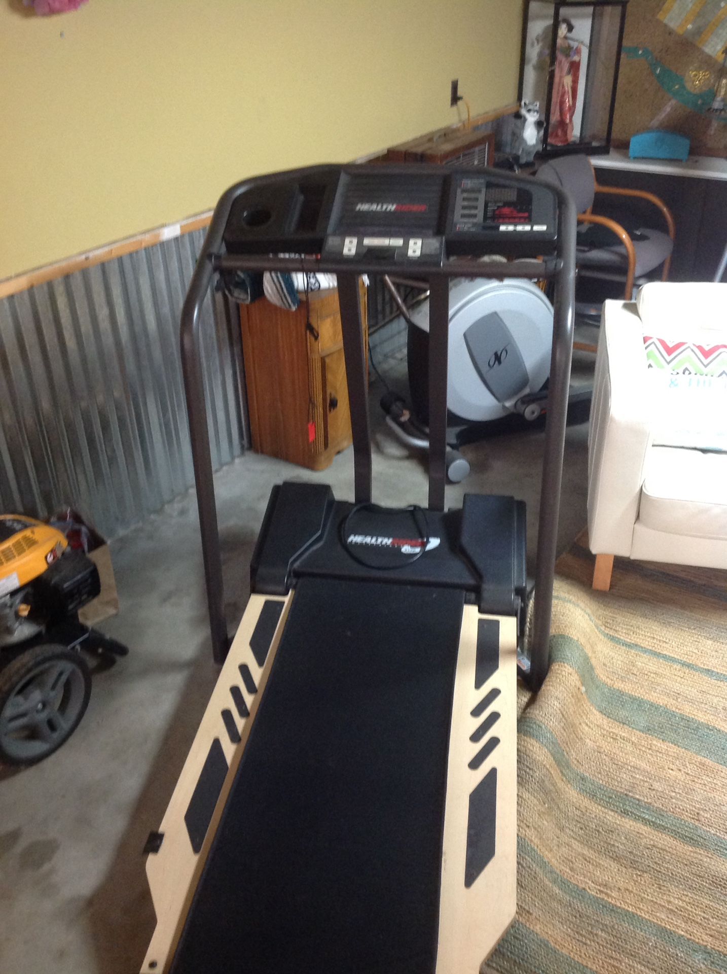 Healthrider softstrider S150 treadmill for Sale in Torrance, CA OfferUp