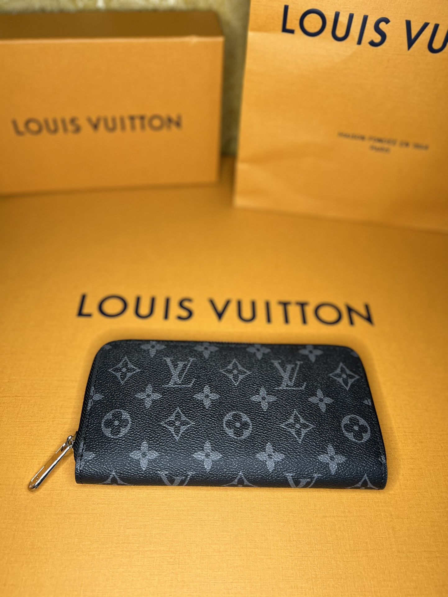 Womens Zippered Long Wallet