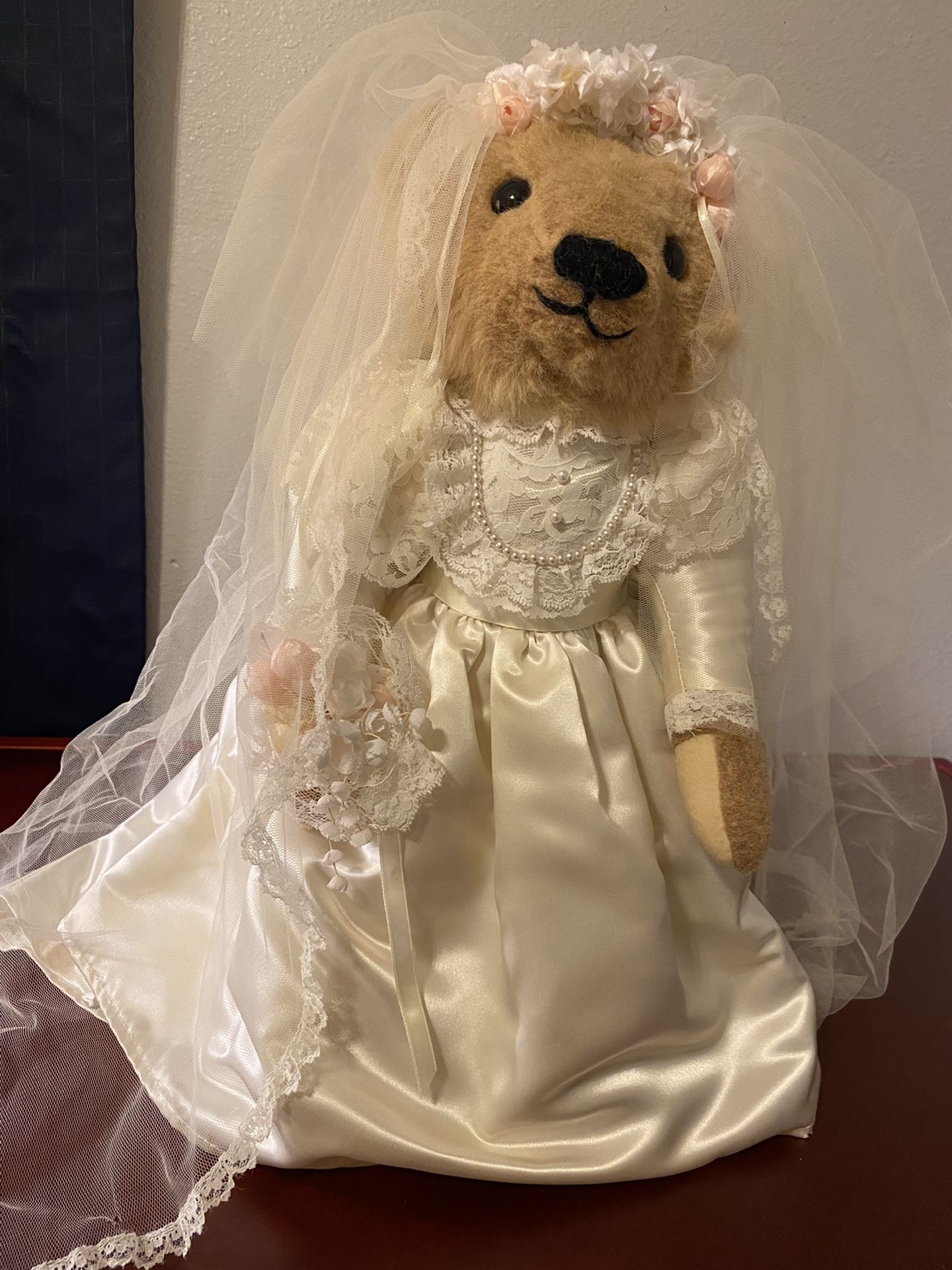 Franklin Mint Edwina Wedding Bridal Bear