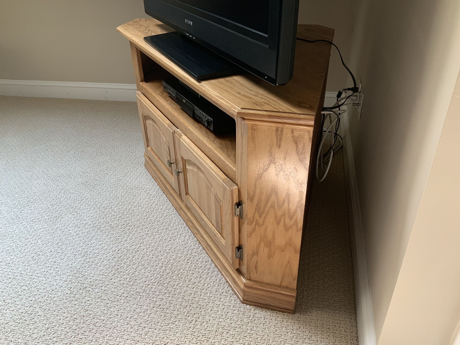 Corner Cabinet/media Stand