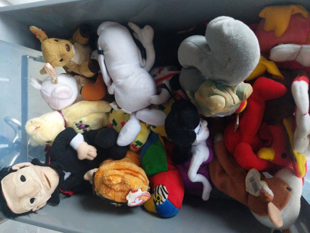 Fifteen Stuffed Animals And Figurines Ty Beanie Babies Various  And Sizes