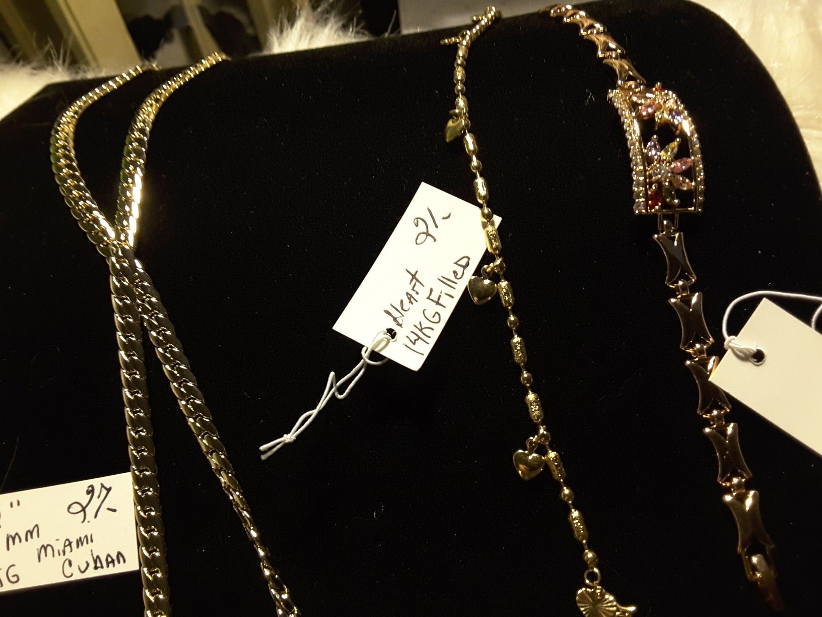 Chain & 2 Bracletes 17$-27$
