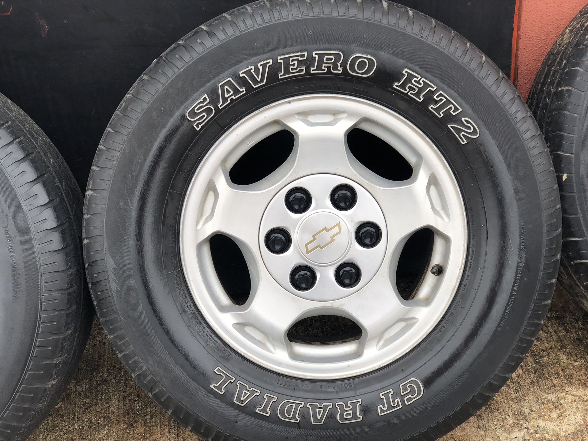 Chevy truck suv Used rims 16 inch factory 6 lug bolt pattern 5.50 inch