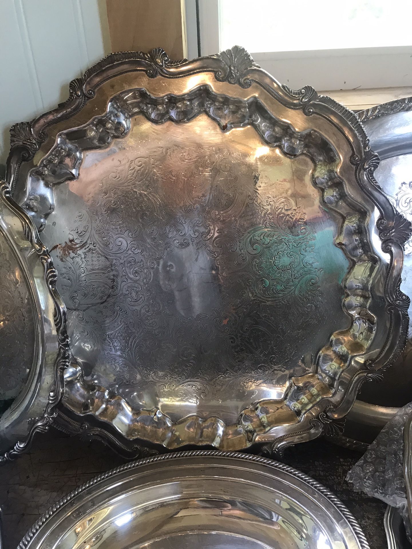 Silver plated serving dishes. Yes, it’s still available!!! Located in Burleson. Cross posted, no holds, so FCFS.