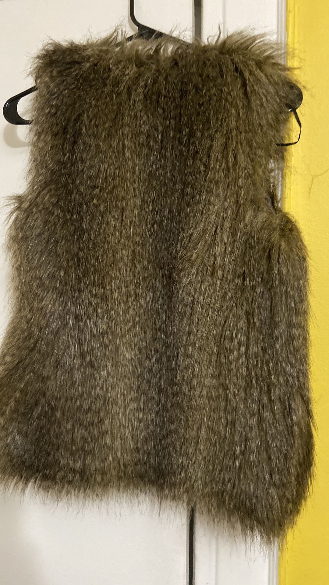 Fur vest