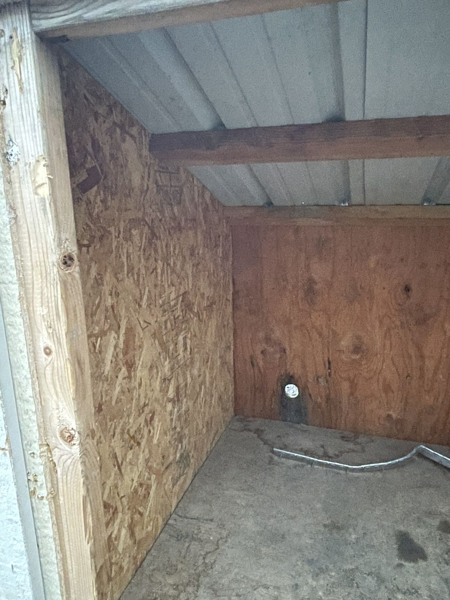 Metal Roof Shed With Door Dog/livestock Quarters