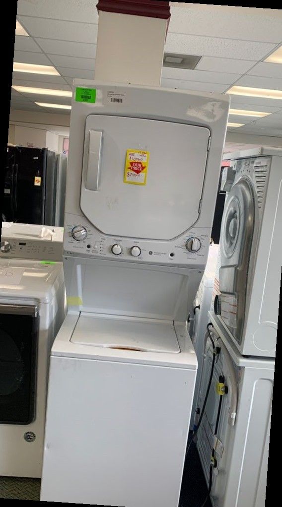 GE GUD24ESSMWW WASHER AND ELECTRIC DRYER COMBO for Sale in San Antonio
