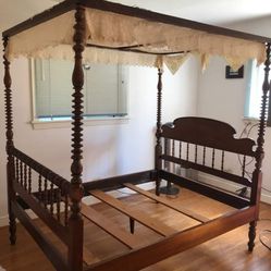 Must Sell! Beautiful Original Jenny Lind Canopy Bed| Make Offer!| Thumbnail