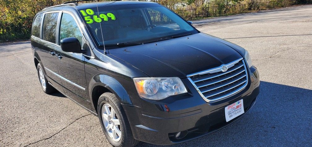 2010 Chrysler Town & Country