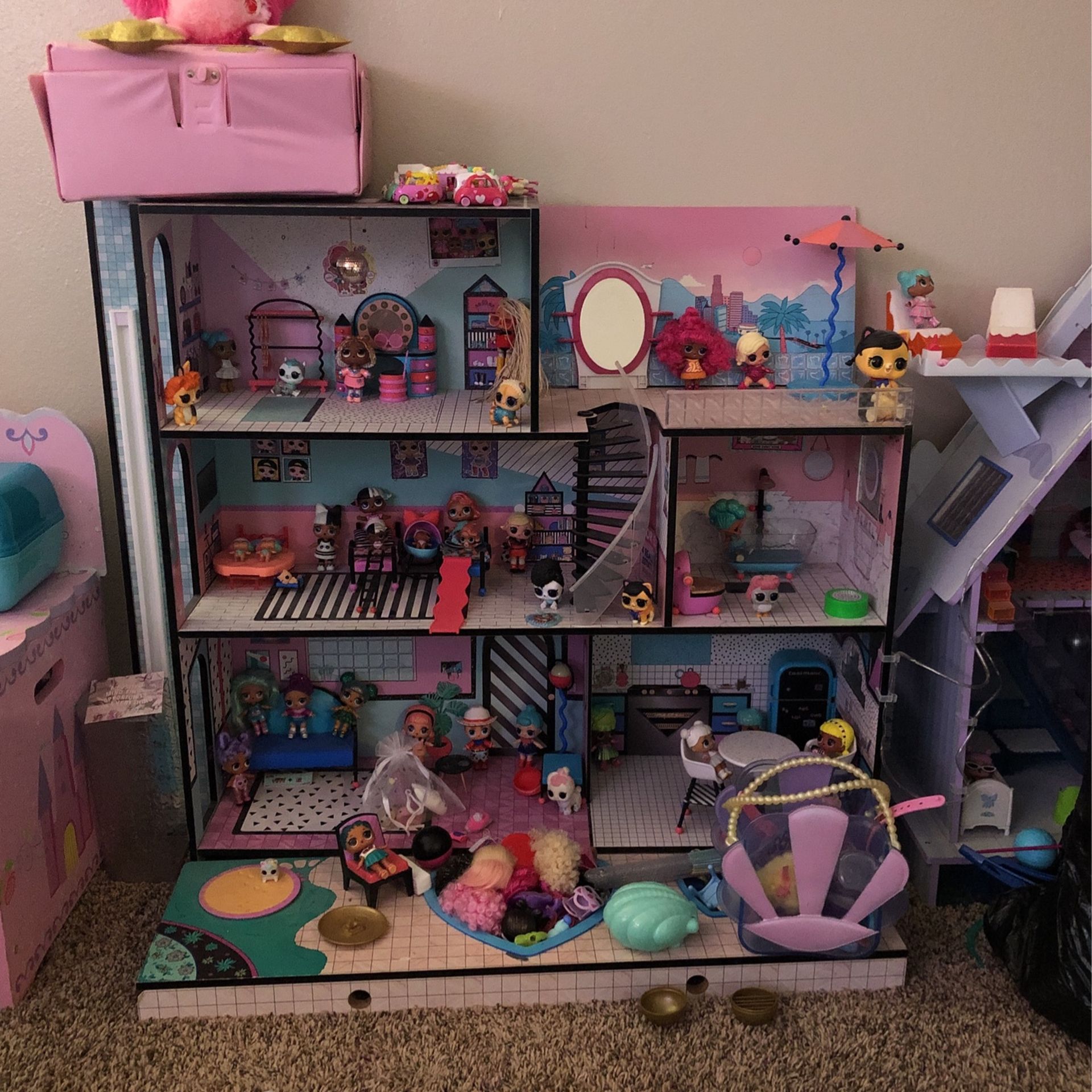 LOL Surprise doll House