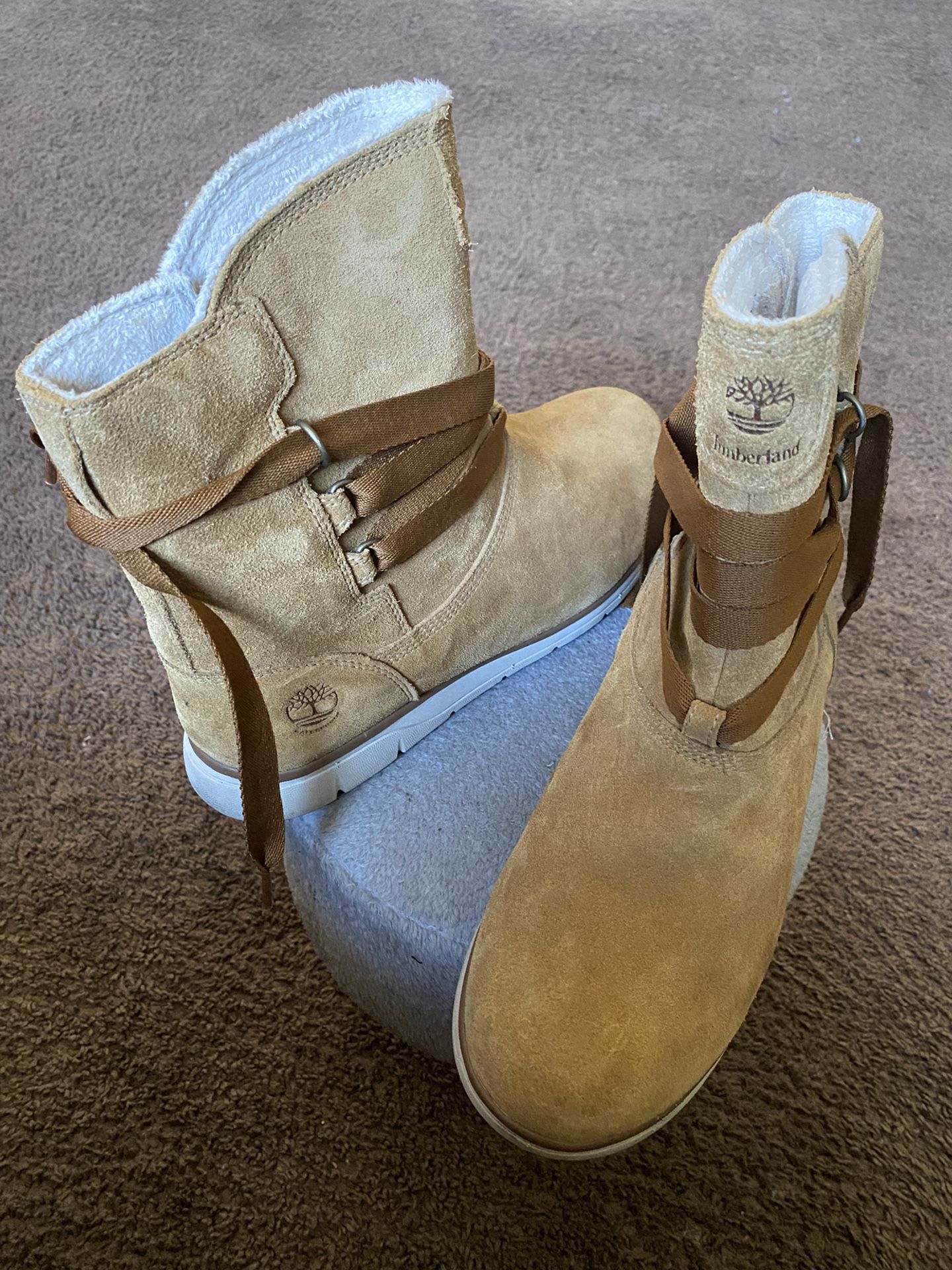 Gently Used Women Timberland Boots