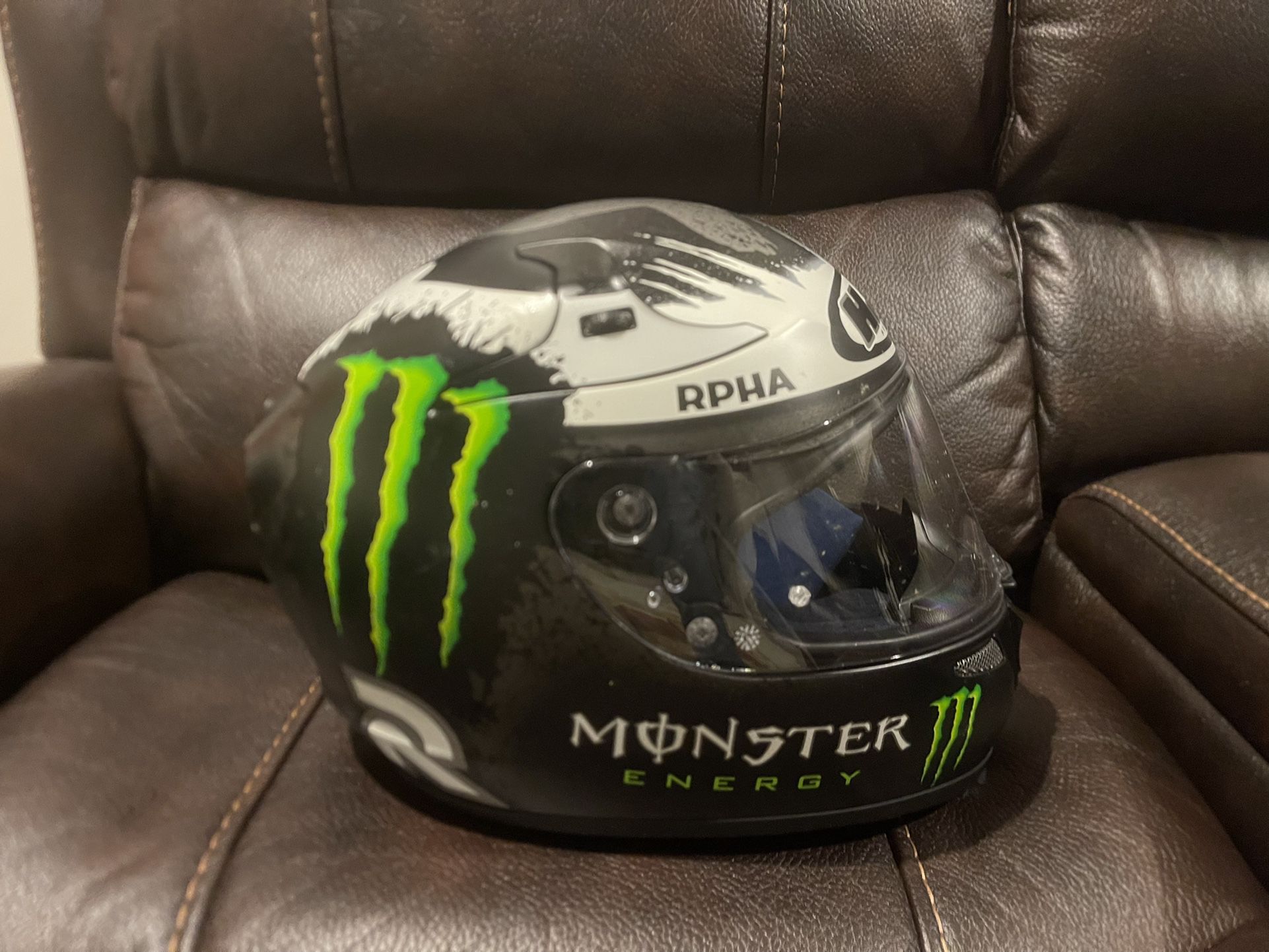 XL Monster helmet