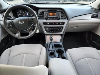 2017 Hyundai Sonata Thumbnail