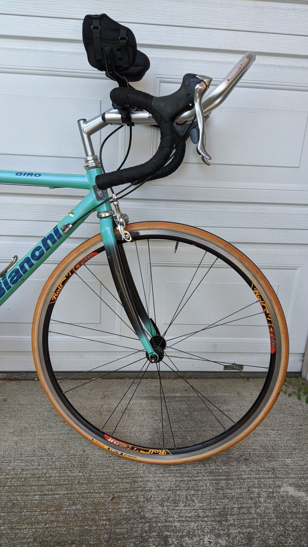 bianchi giro road bike