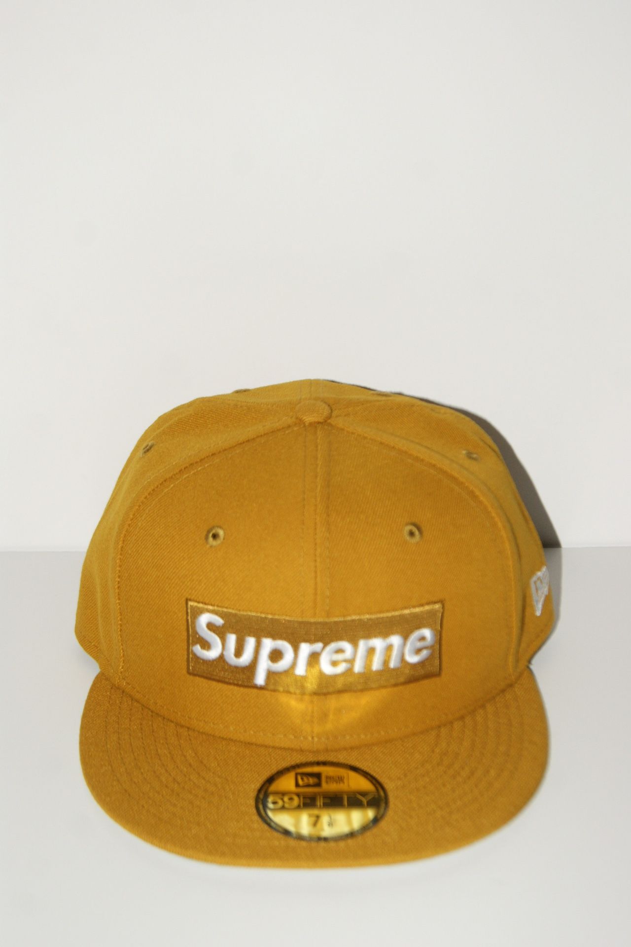 Supreme x New Era Champions Box Logo