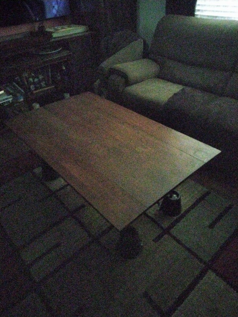 Solid Wood Coffee Table. /Fold Down Sides Drop leaf 