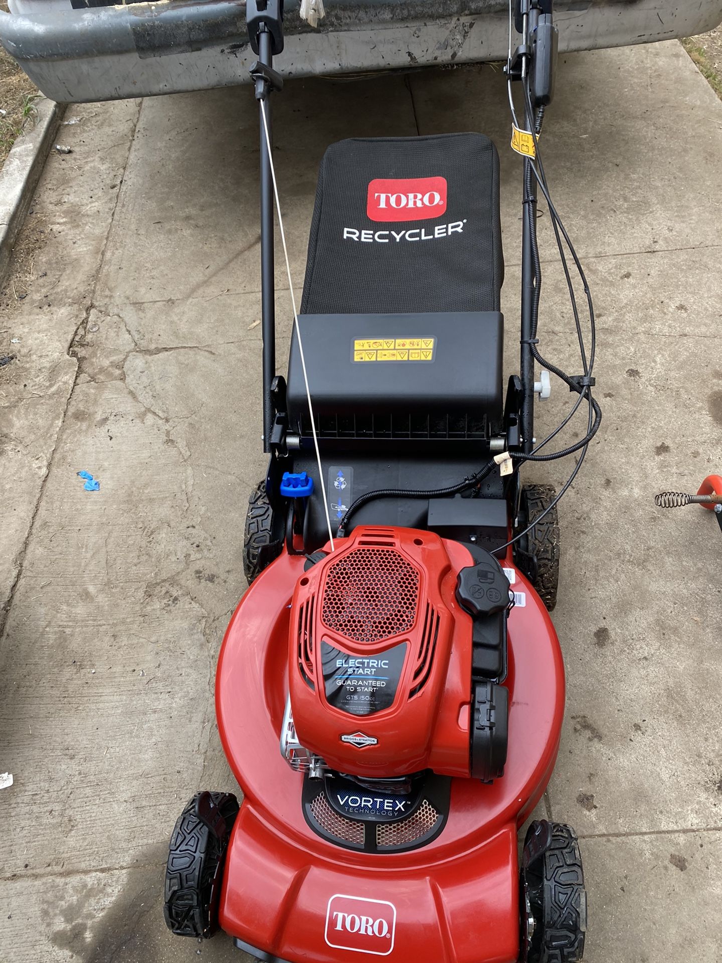 Toro Recycler 22 in. Briggs & Stratton Personal Pace Electric Start, RWD Self Propelled Gas Walk-Behind Mower with Bagger