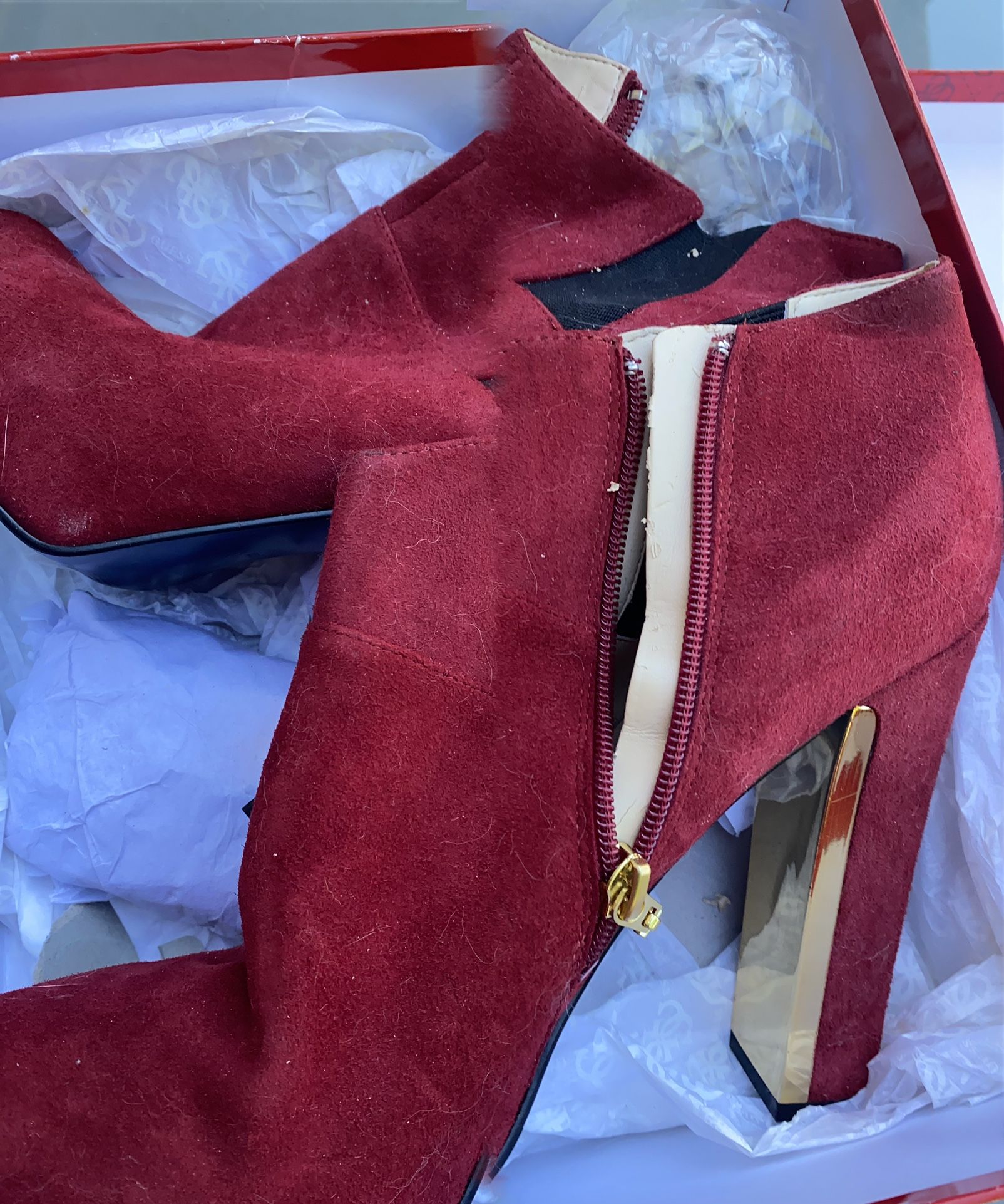 GUESS BOOTS Size 9.5 M Red Suede
