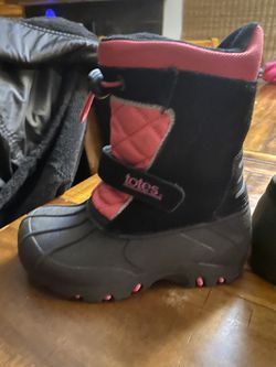 Girls Snow Boots Totes Like New Size 9 Thumbnail