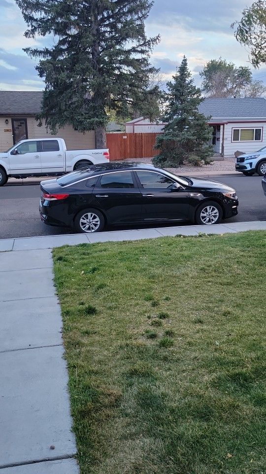 2017 KIA Optima