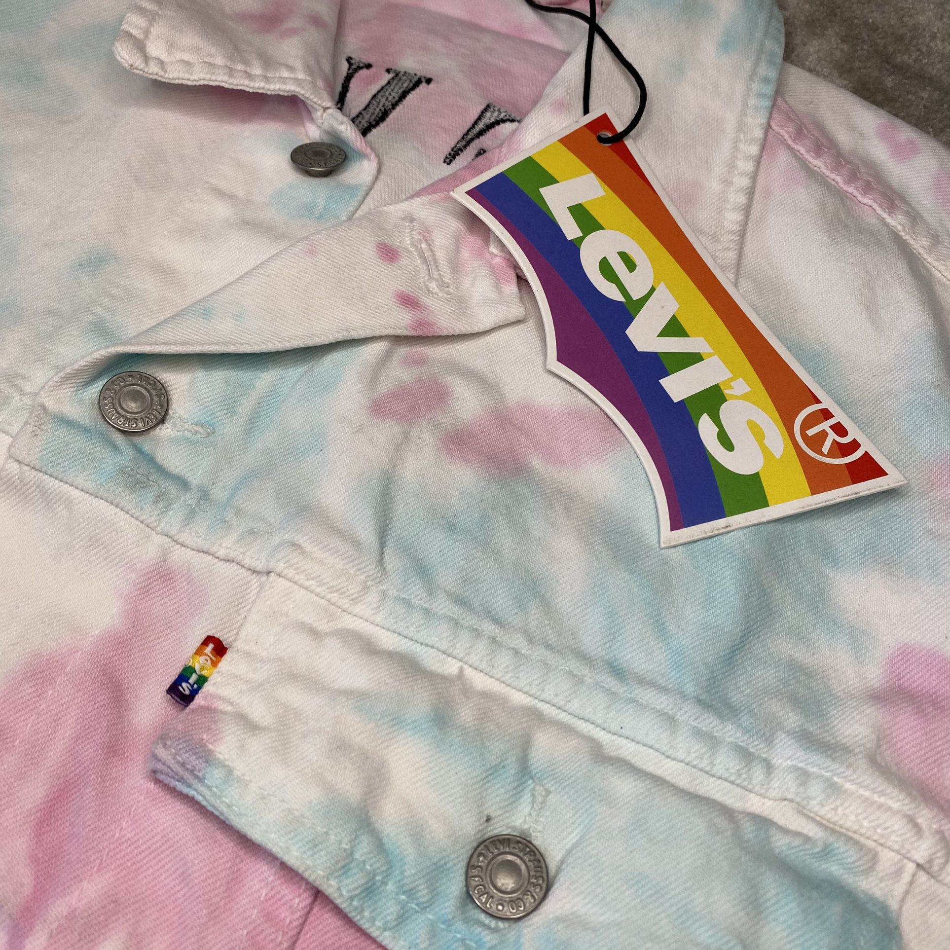 Levi's Pride Tie Dye USE YOUR VOICE Denim LGBTQ Trucker Jacket Men's Size M | L | XXL