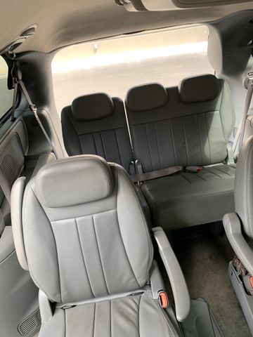2006 Chrysler Town & Country