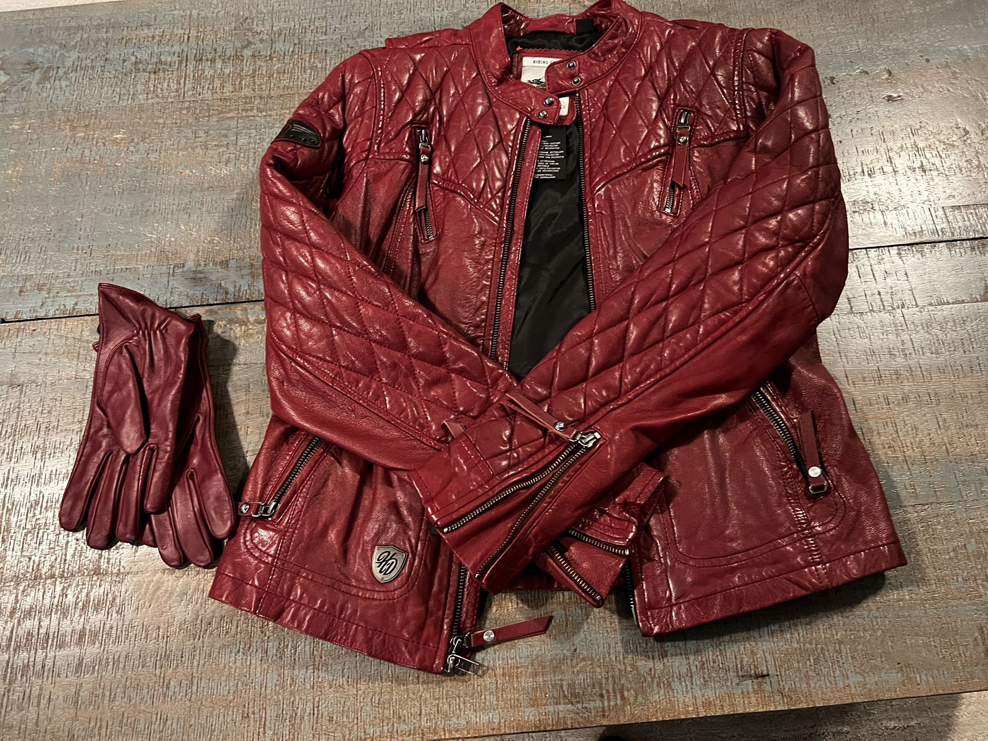 Womens Leather Harley-Davison Jacket Plus Gloves