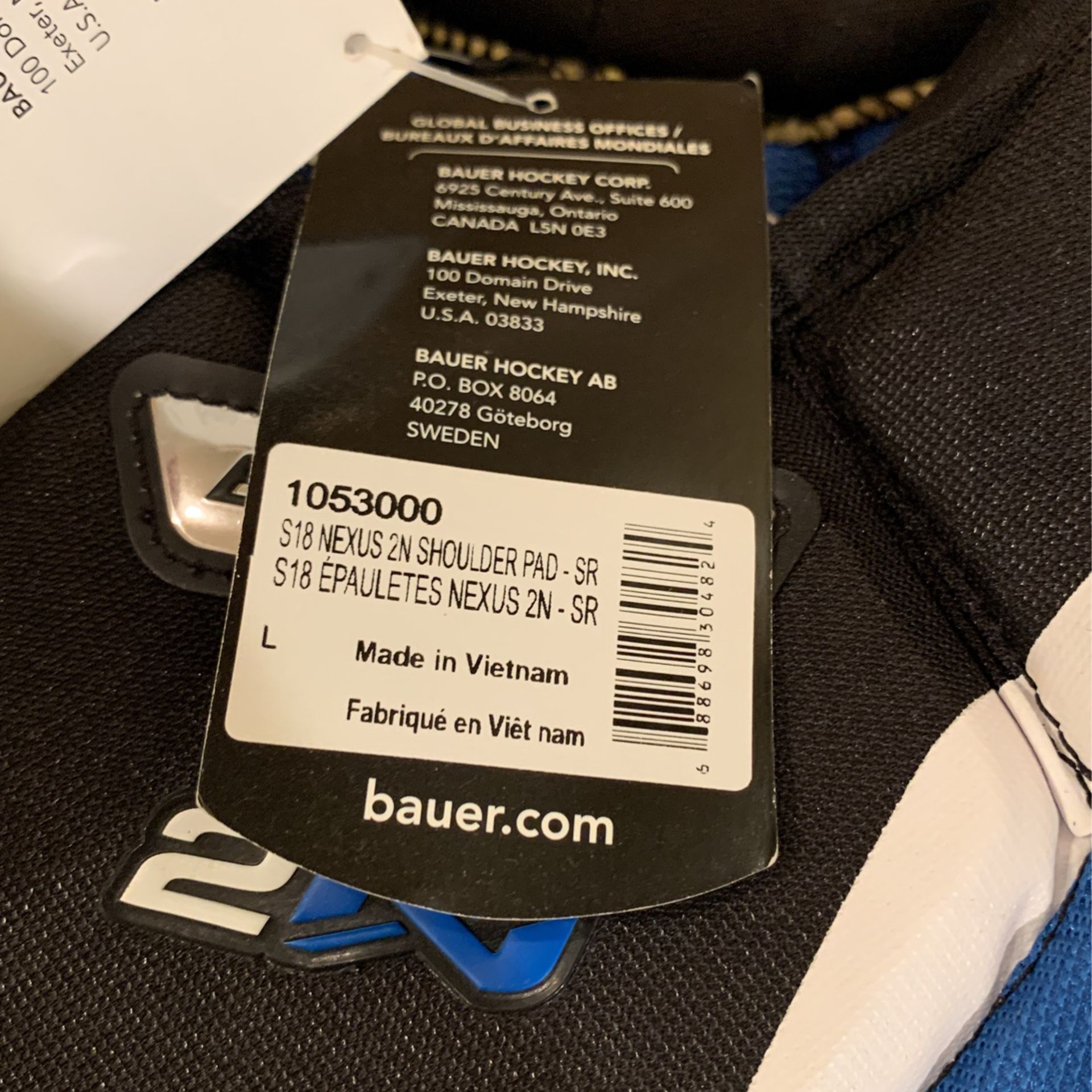 Bauer Nexus 2n Senior Large Shoulder Pads NWT