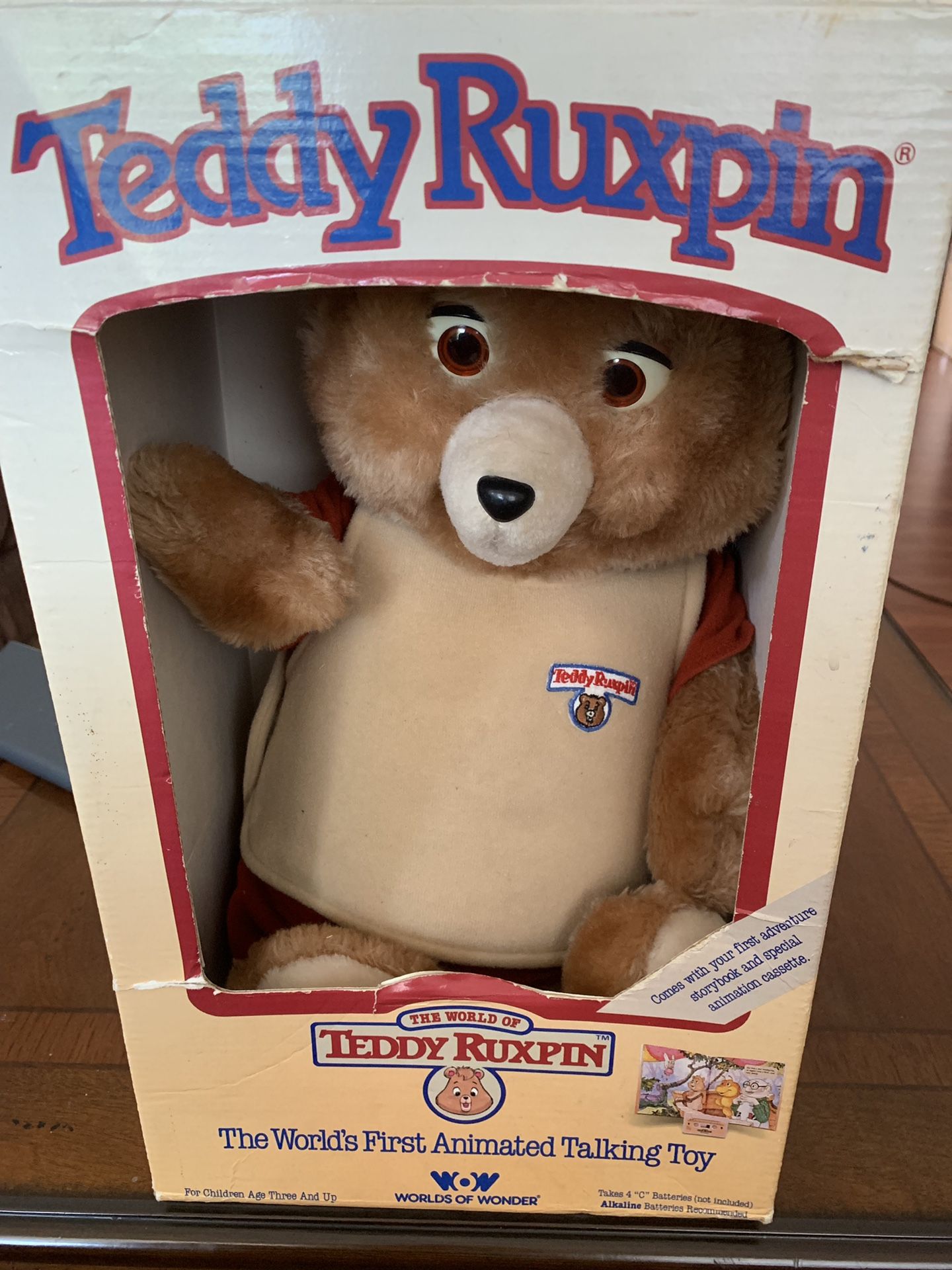 Teddy Ruxpin first talking toy