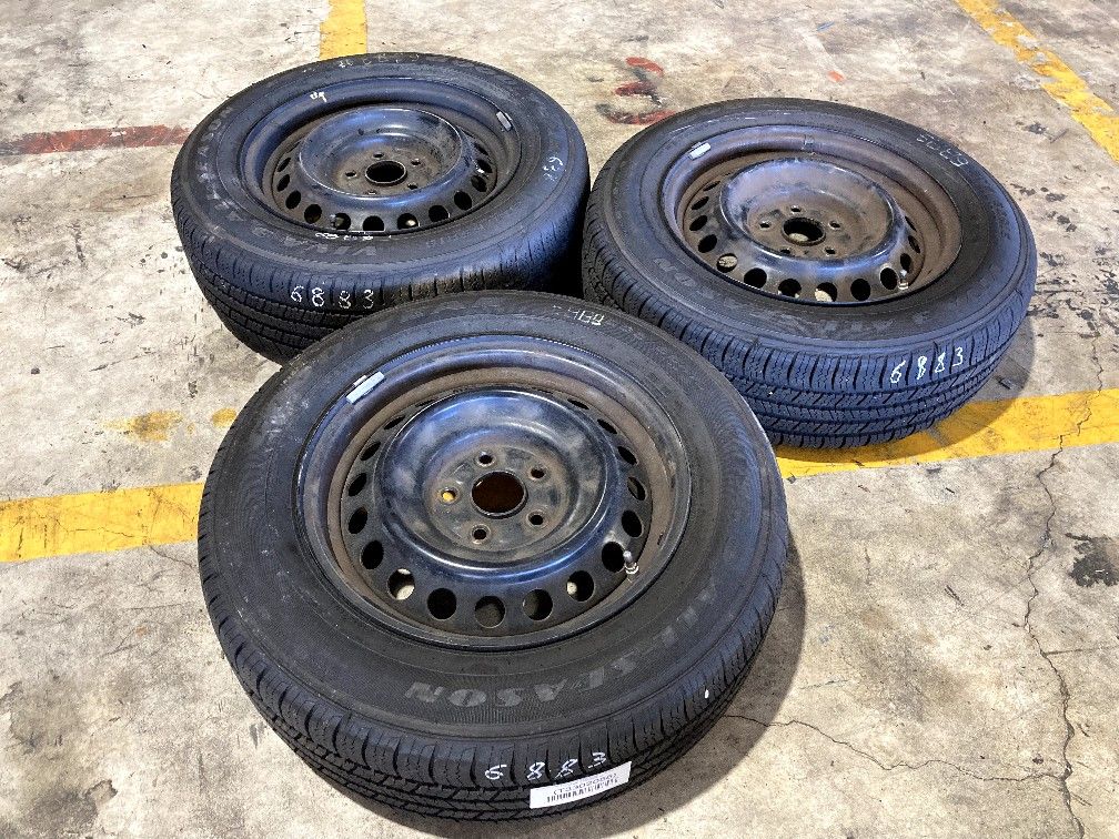 Rims And Tires 16" For 2014 Toyota Camry Stock 26883