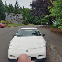 1986 Pontiac Fiero Thumbnail