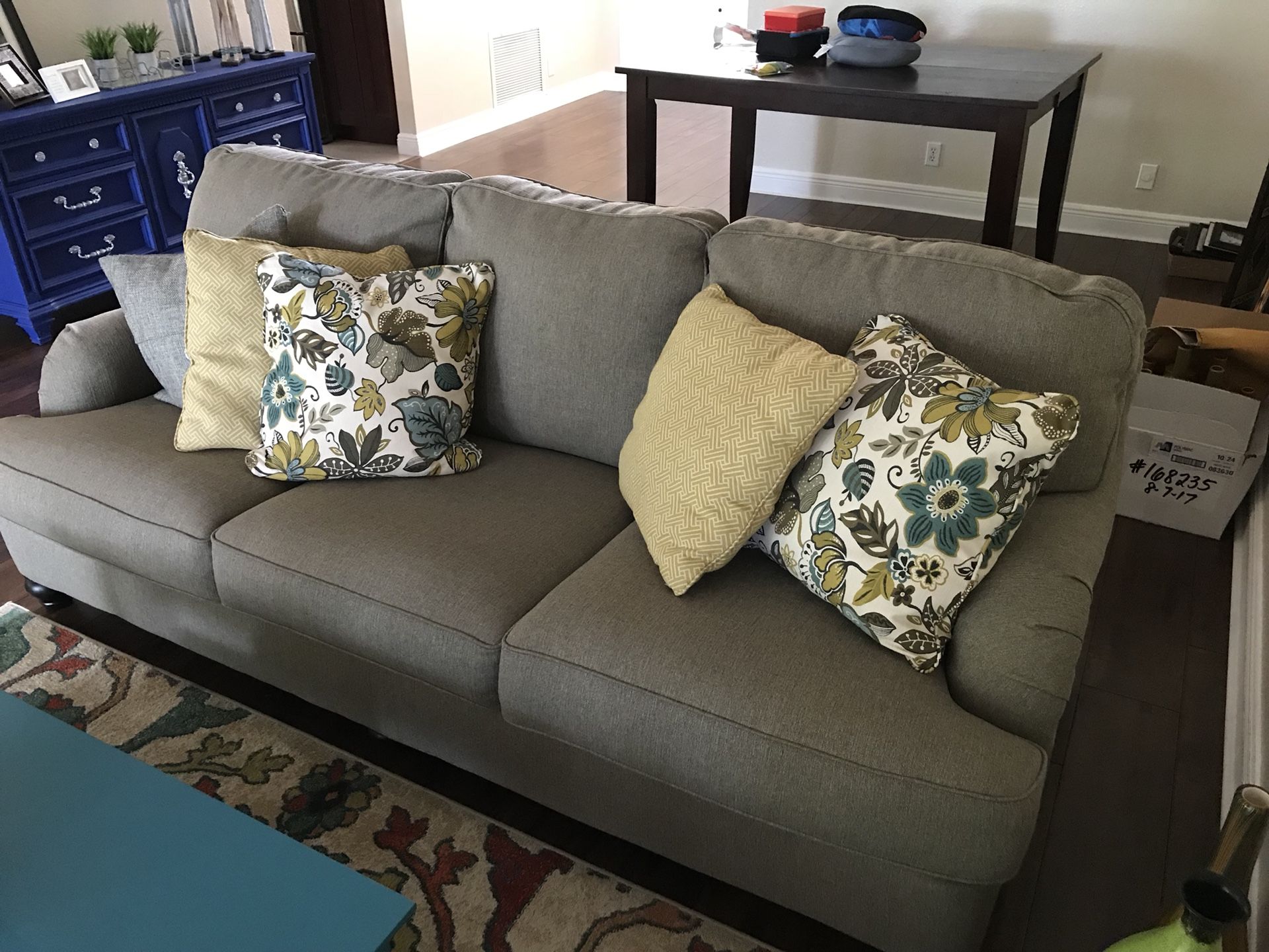 Fermoy Sofa Ashley Furniture barely used for Sale in Coral Springs